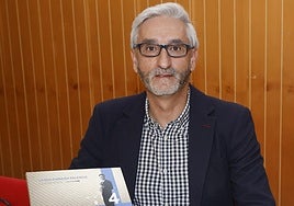 Carlos Porro, en la presentación de su último libro sobre la dulzaina.