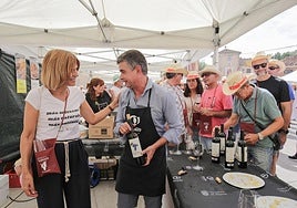 La diputada Magdalena Rodríguez, durante la fiesta de Valtiendas.