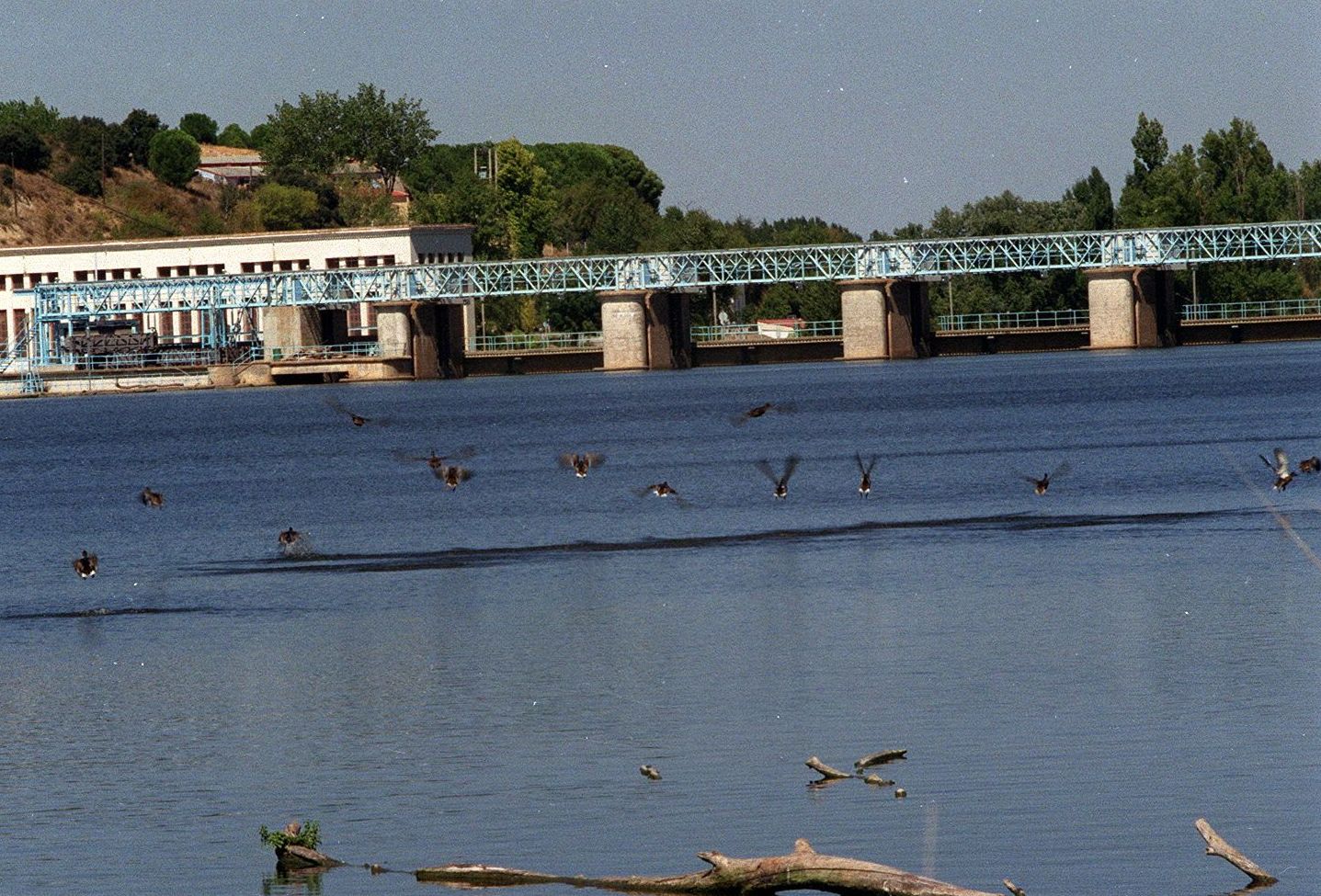 Vista de la presa de San Miguel. 2 de septiembre de 2001.