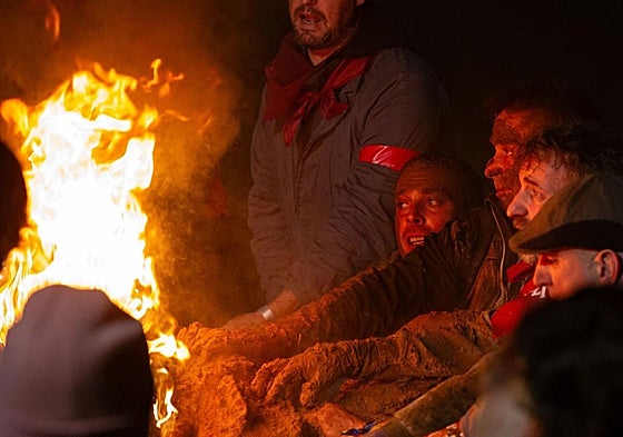 La res que protagonizó el Toro Jubilo en Medinaceli, con el embolado de las astas prendido la noche del sábado al domingo.