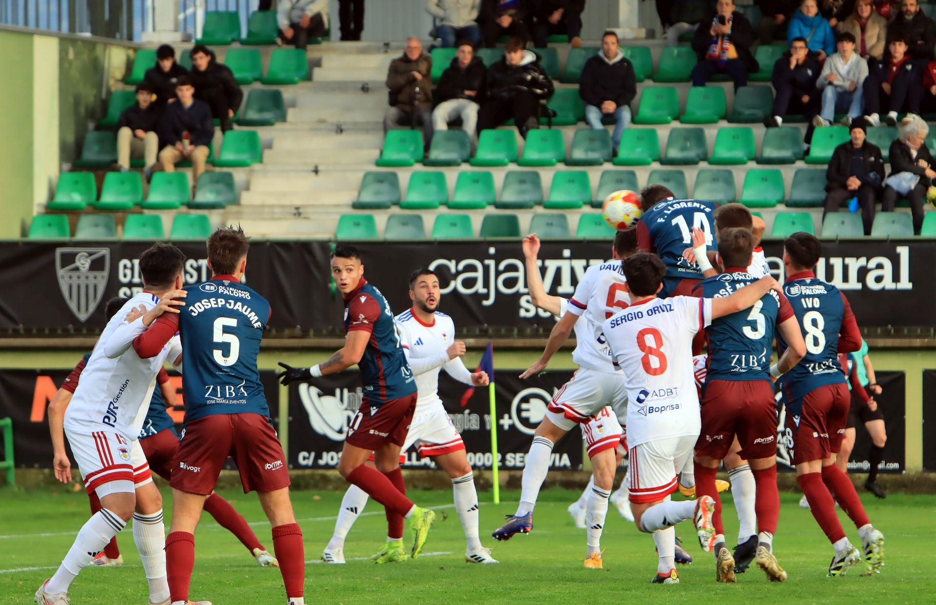 Fotos del triunfo de la Segoviana ante el Langreo