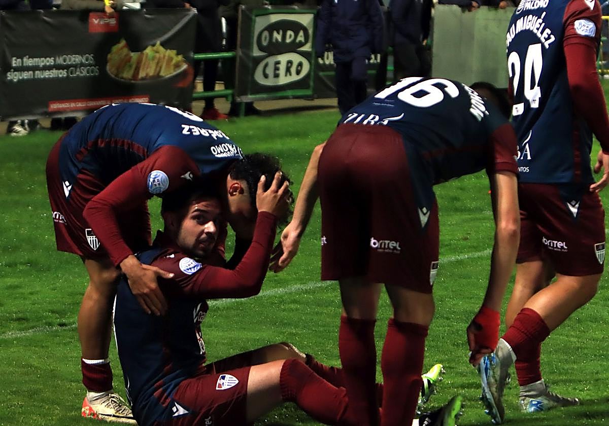 Fotos del triunfo de la Segoviana ante el Langreo