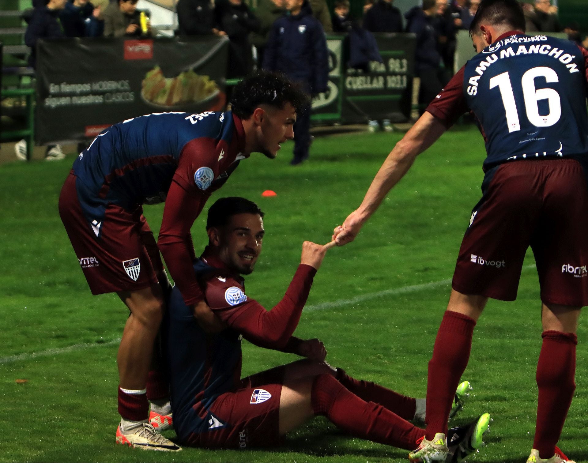 Fotos del triunfo de la Segoviana ante el Langreo