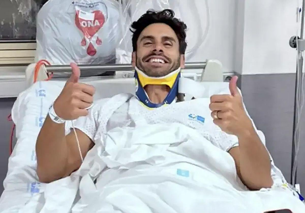 Noel Bayarri recuperándose en el hospital.