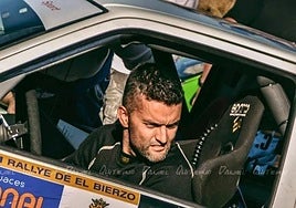 El piloto berciano Carlos Fernández Vecín en una carrera.