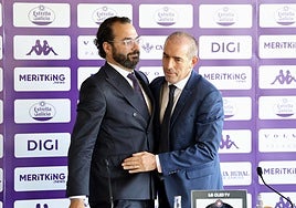 Víctor Orta y Guillermo Almada, en la presentación del técnico el pasado mes de julio.