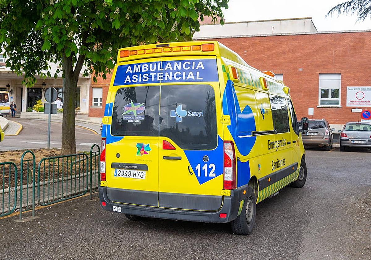 Herido un joven de 22 años tras colisionar su patinete con un turismo en Palencia