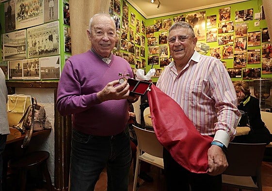 A la izquierda, José Antonio Aramayo.