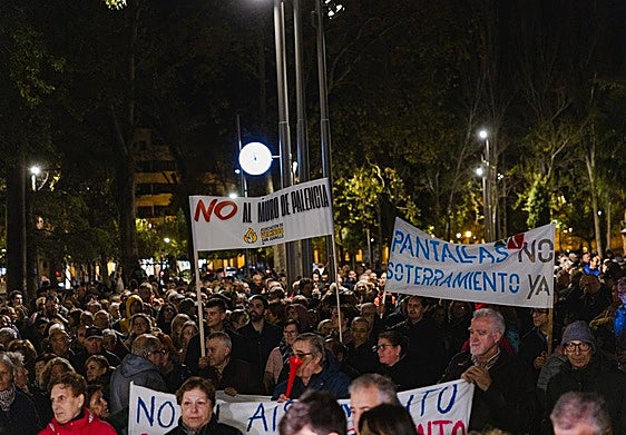 Protesta en Palencia contra las pantallas acústicas, el pasado día 6.