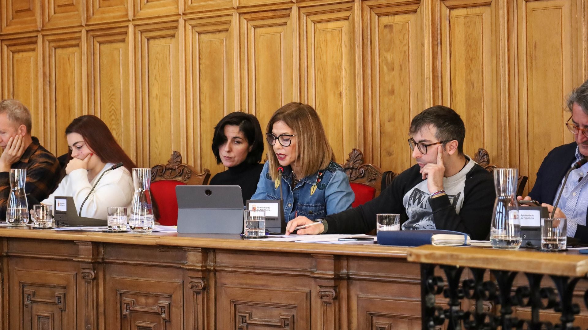 El concejal de IU-Podemos, Rodrigo San Martín, en el pleno.