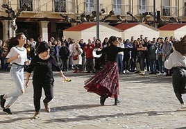 Concentración en la Plaza Mayor por una pasada celebración del 25N.