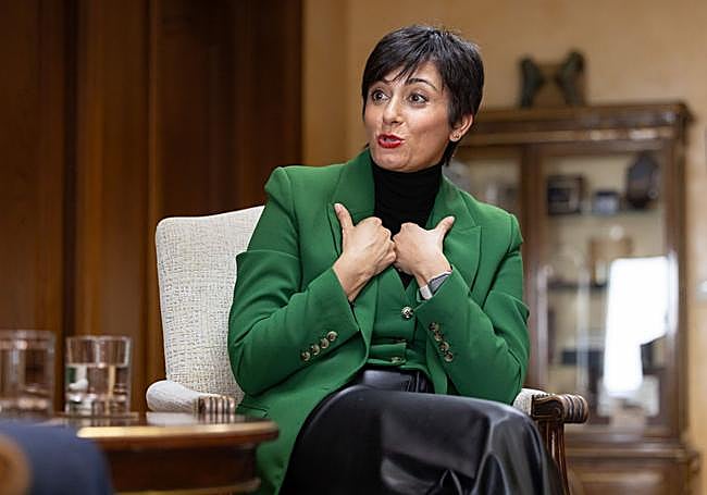 La ministra de Vivienda y Agenda Urbana, Isabel Rodríguez, durante la entrevista.