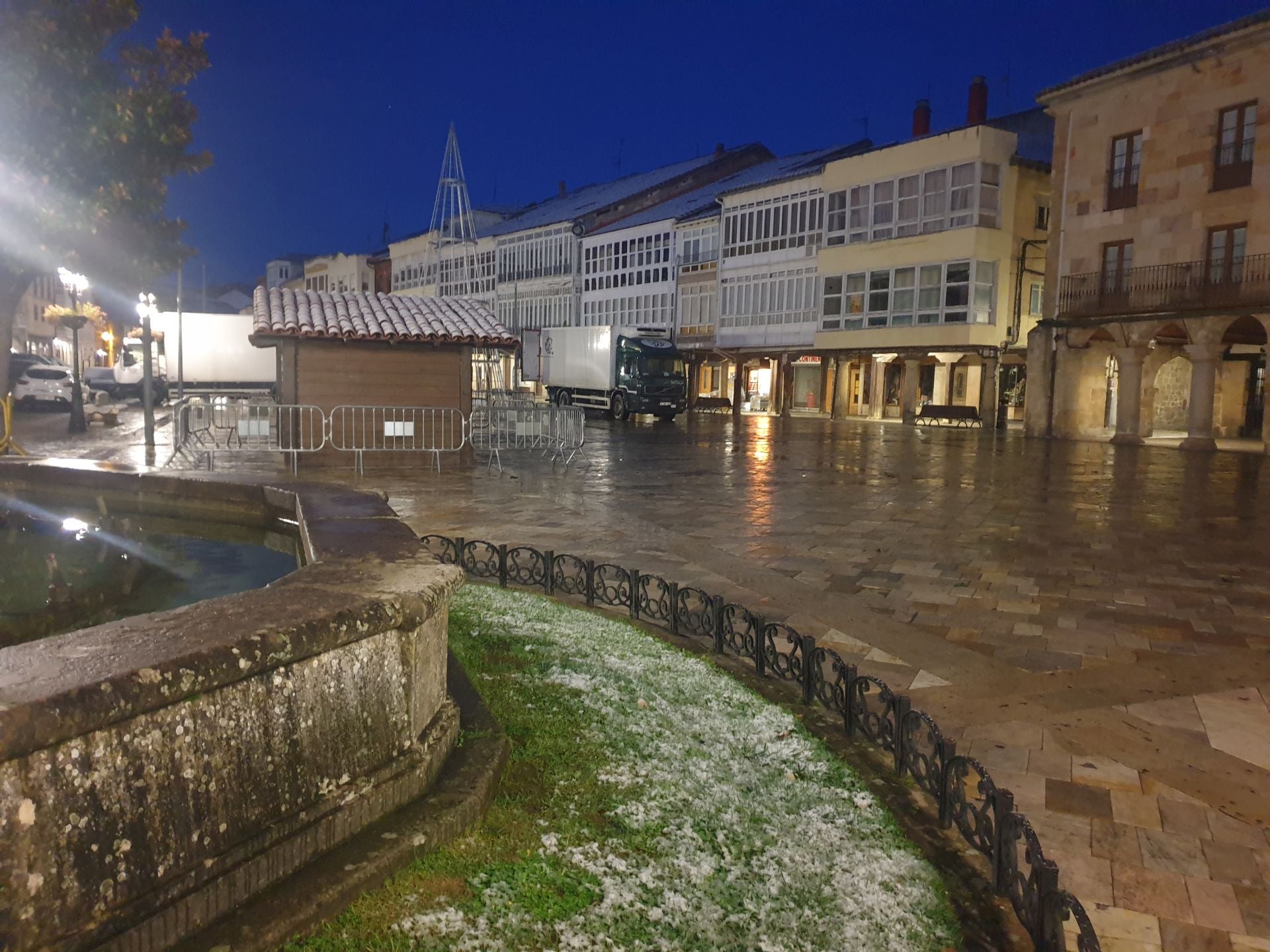 Llegan los primeros copos de nieve a la Montaña Palentina