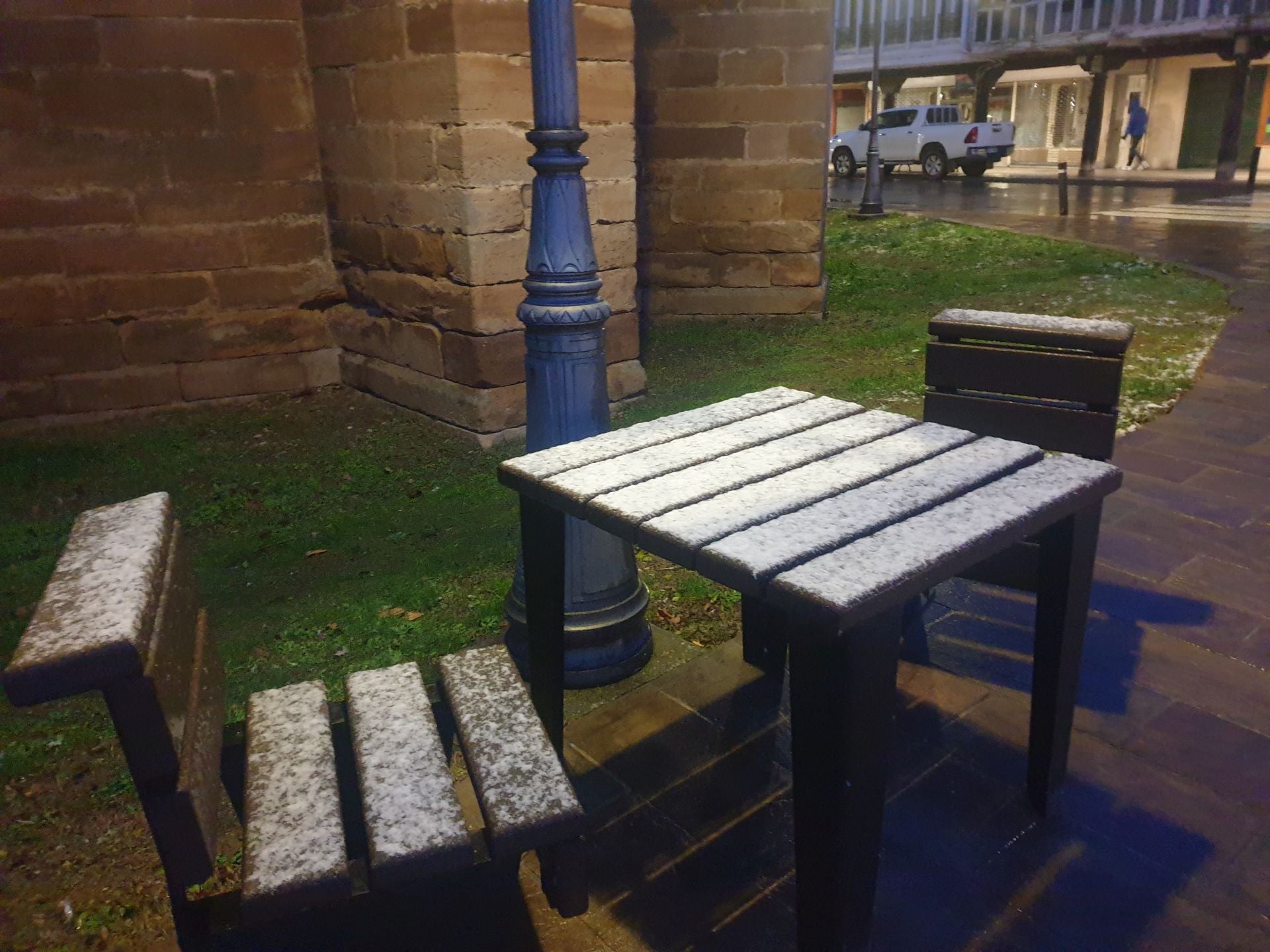 Llegan los primeros copos de nieve a la Montaña Palentina