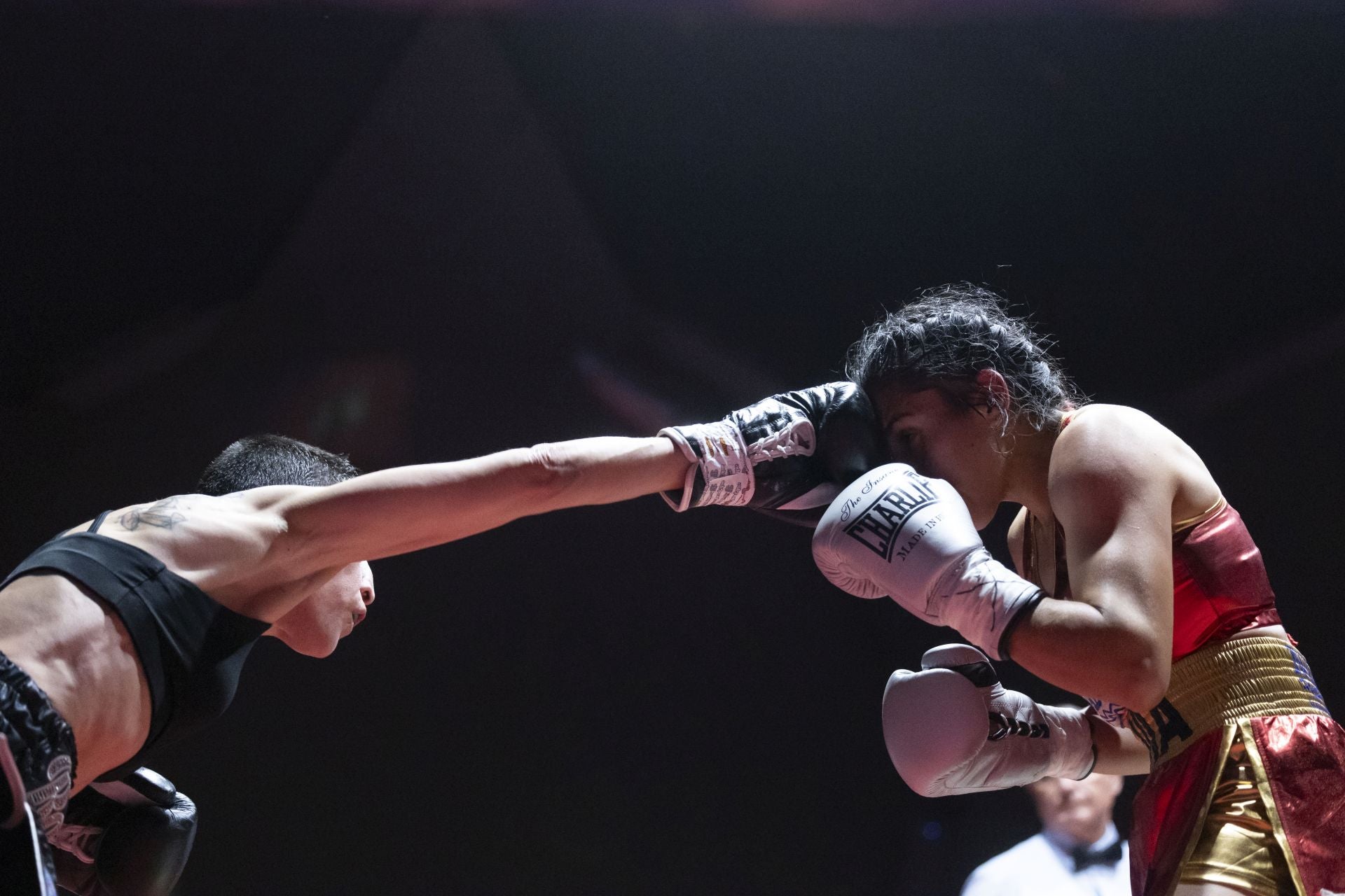 En imágenes la victoria de Isa Rivero, la nueva campeona del mundo de boxeo