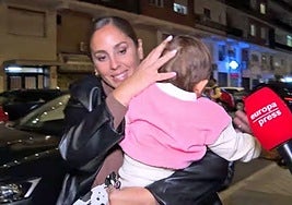 Anabel Pantoja con su hija Alma, en una imagen de archivo.