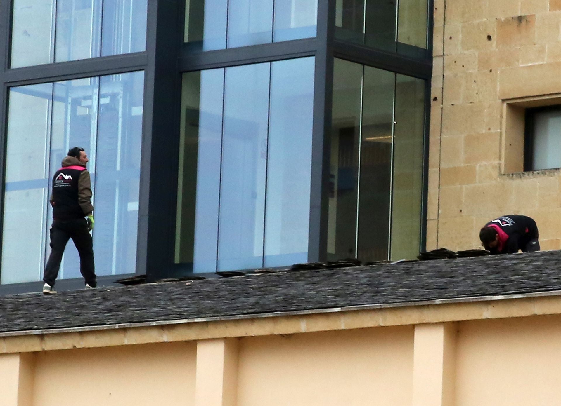 Protesta de los padres de La Aneja