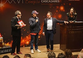 El Tenor Zapata junto al Mago Moré y Santiago Segura, a su lado Beatriz Ordovas de Christie´s.