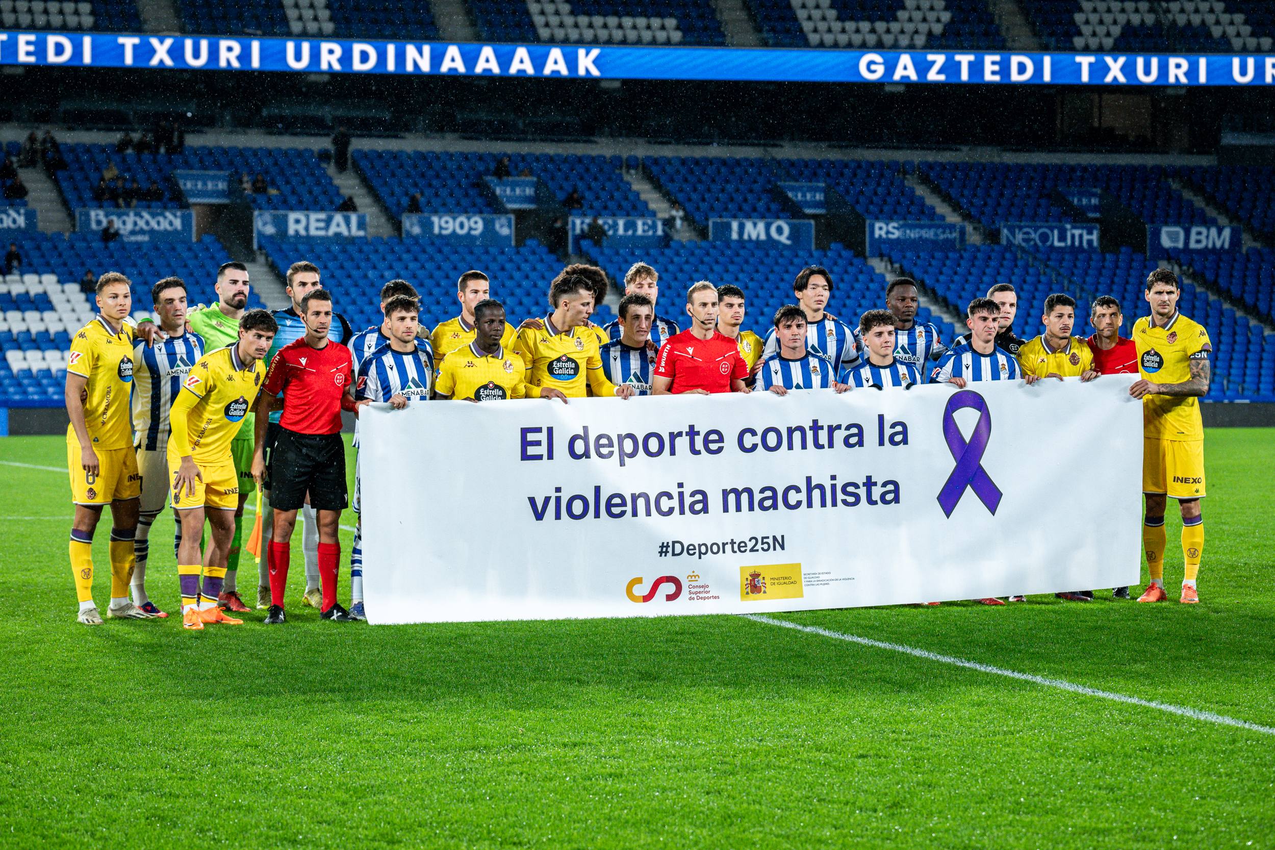 Las imágenes de la derrota ante la Real Sociedad B en Anoeta