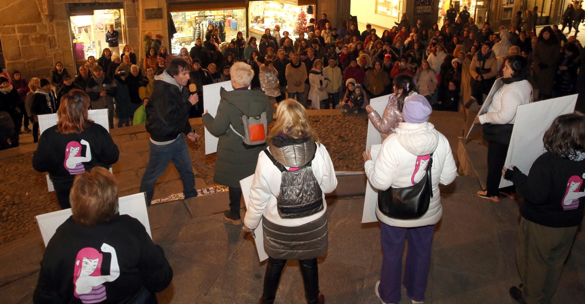 La concentración del 25N en Segovia, en imágenes