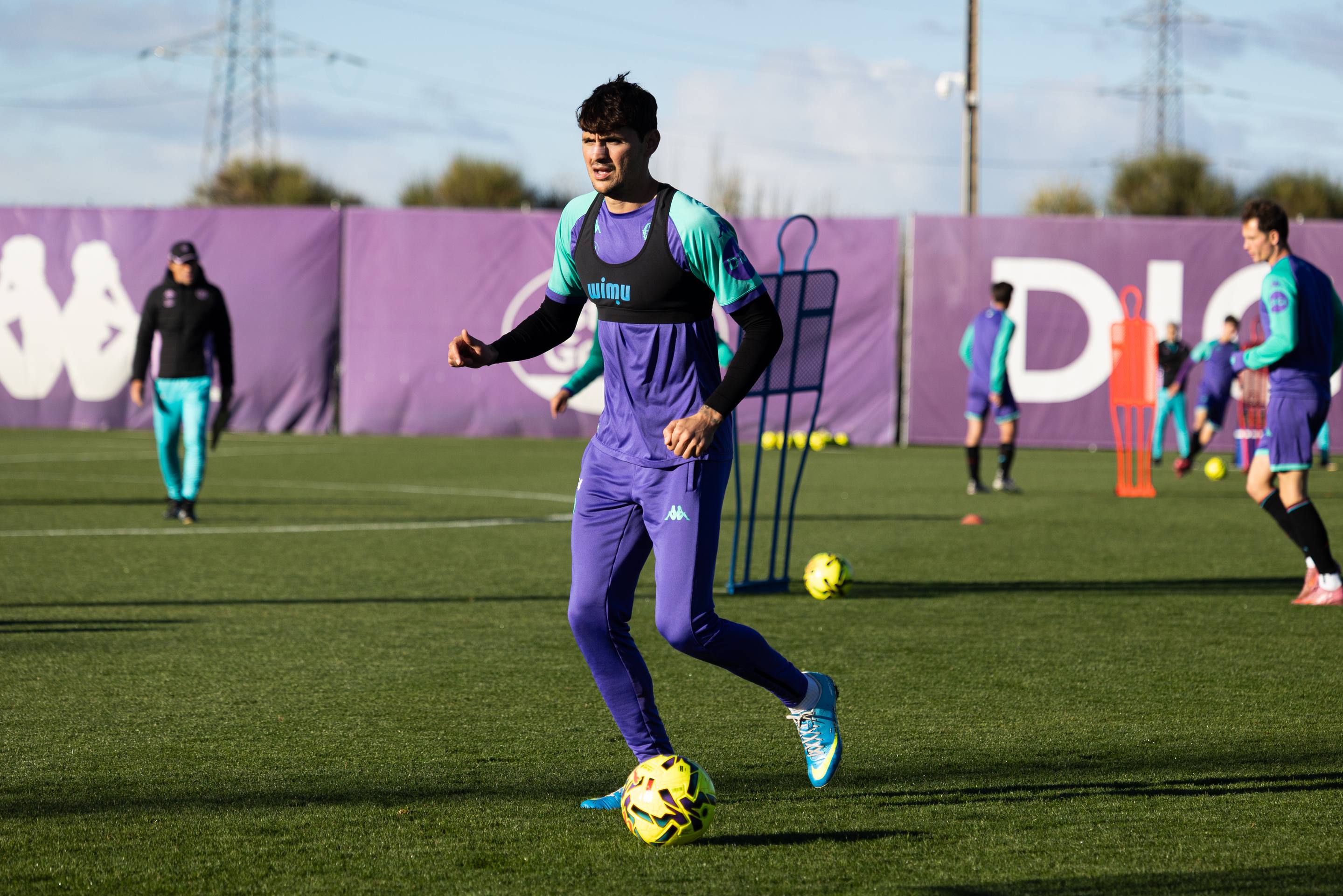 El entrenamiento del Pucela tras la derrota en Anoeta, en imágenes