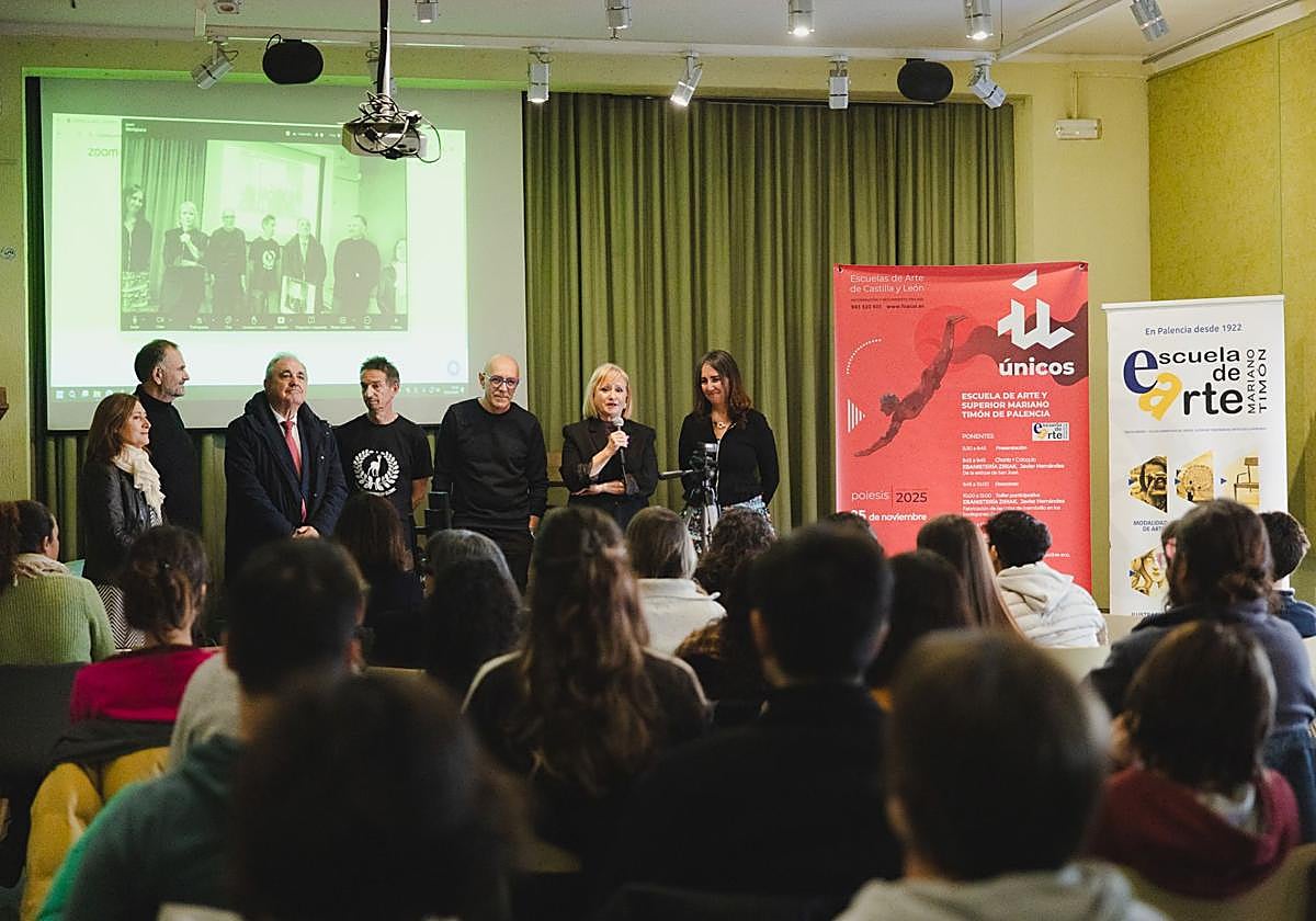 La consejera de Industria interviene en la clausura del ciclo en la Escuela de Arte.