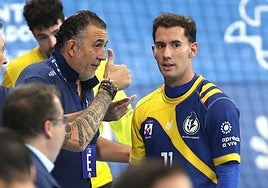 Alejandro Pisonero, durante un tiempo muerto, en el choque ante el Guadalajara.