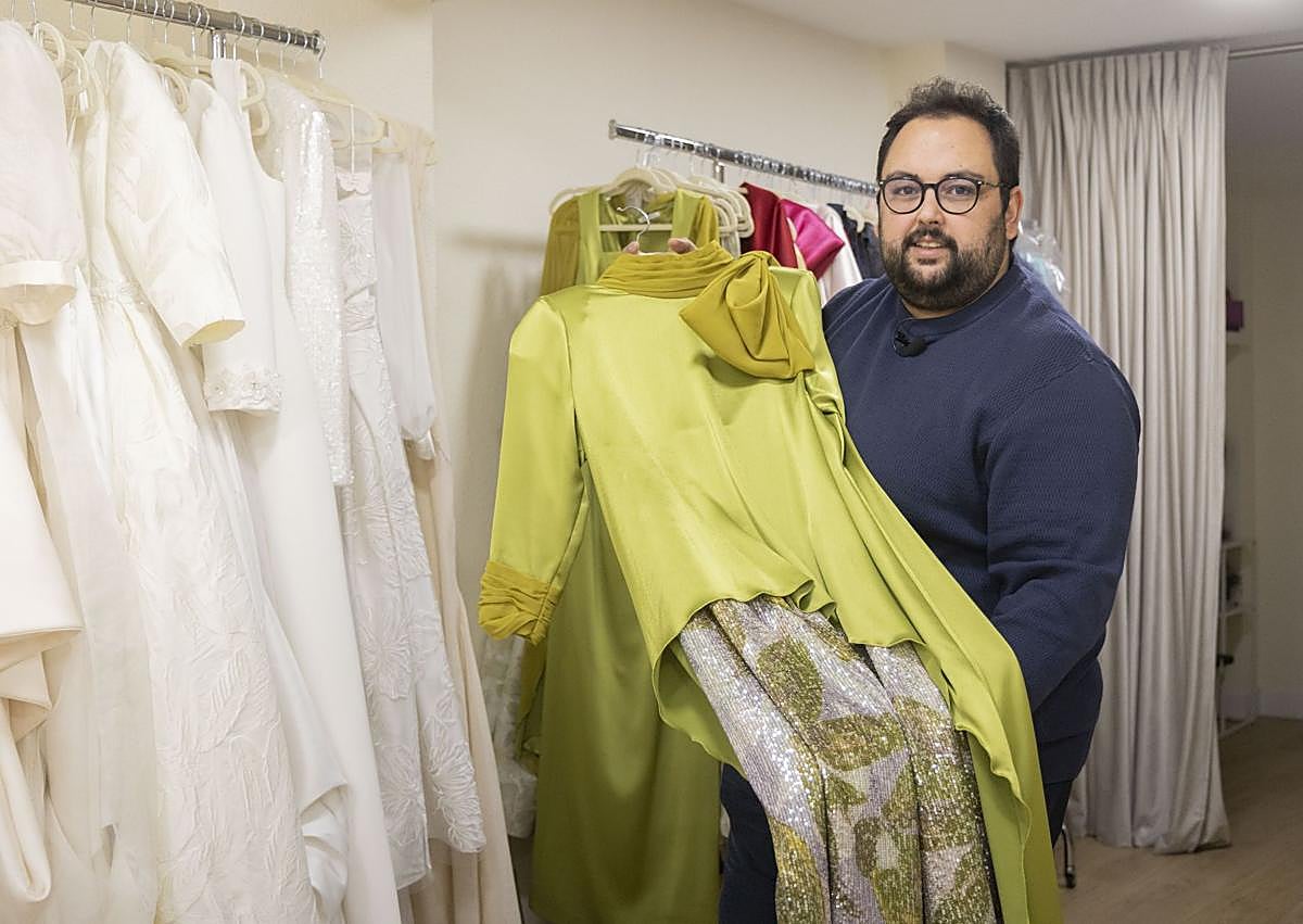 Imagen secundaria 1 - Alejandro Maíllo en su atelier de la calle López Gómez de Valladolid. 