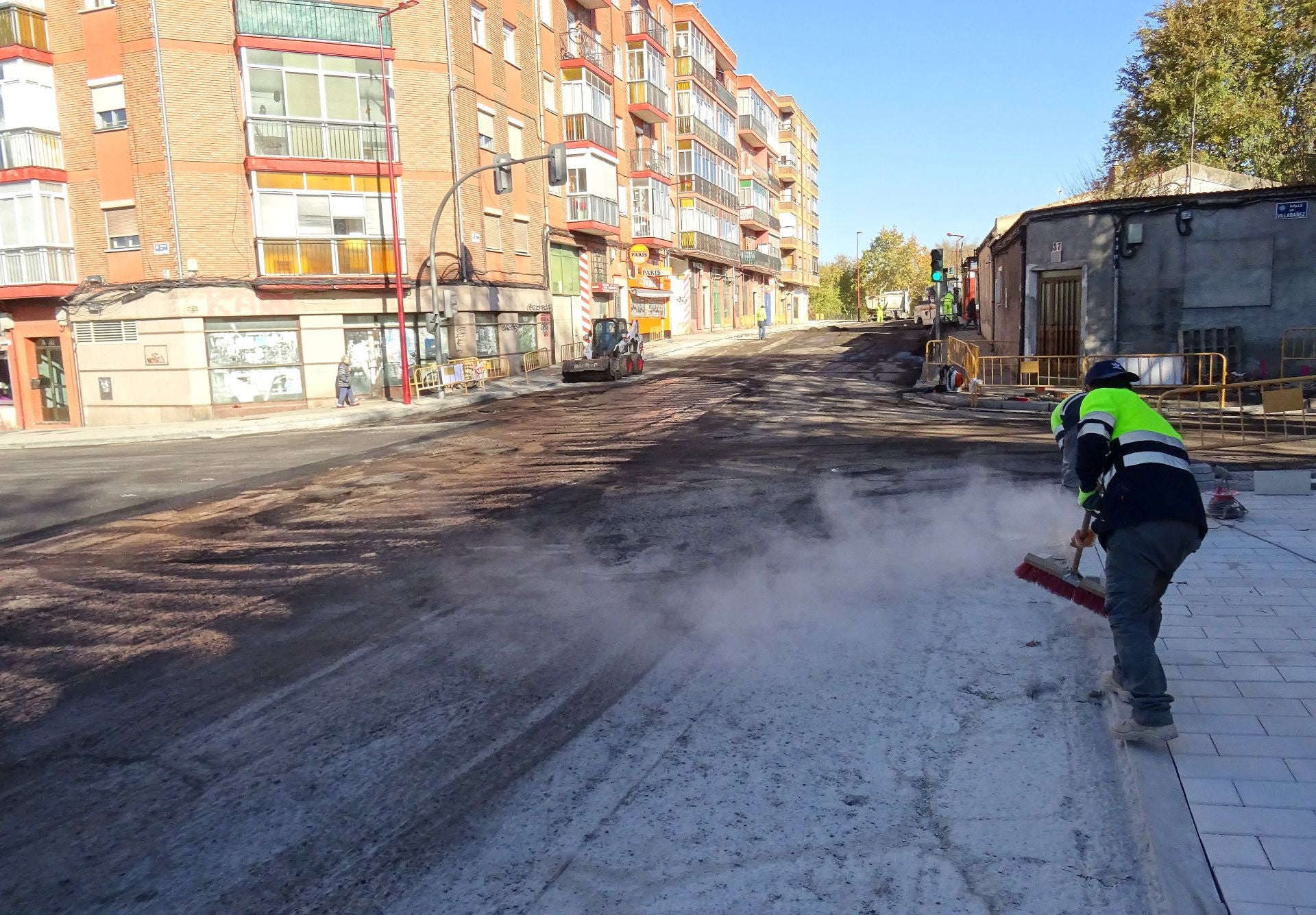Los cortes de tráfico en la avenida Juan Carlos I con Villabáñez, en imágenes