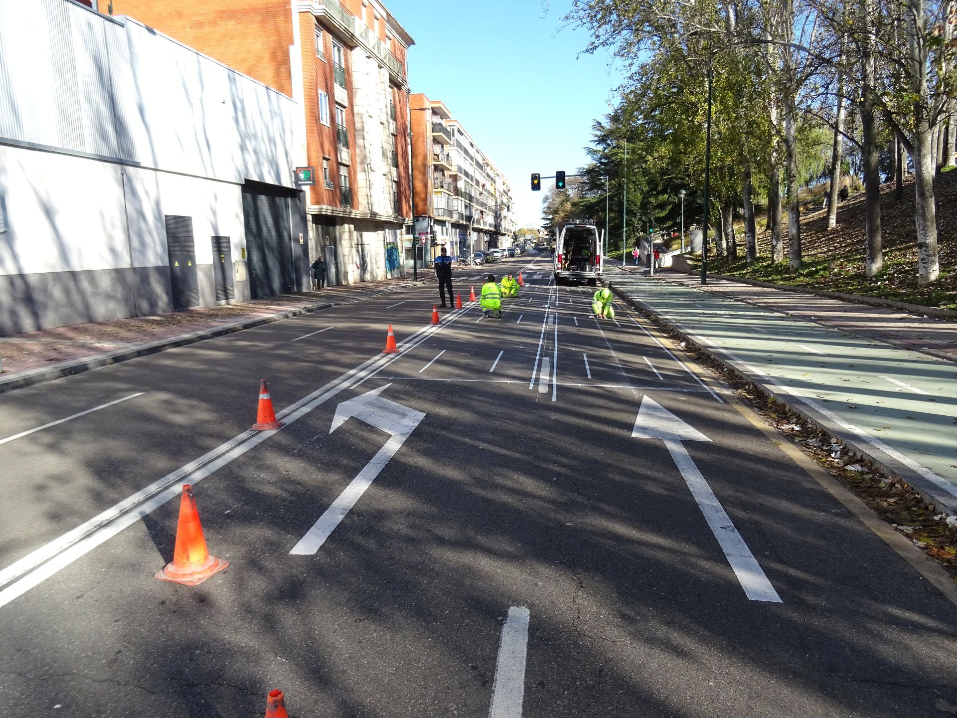 Los cortes de tráfico en la avenida Juan Carlos I con Villabáñez, en imágenes