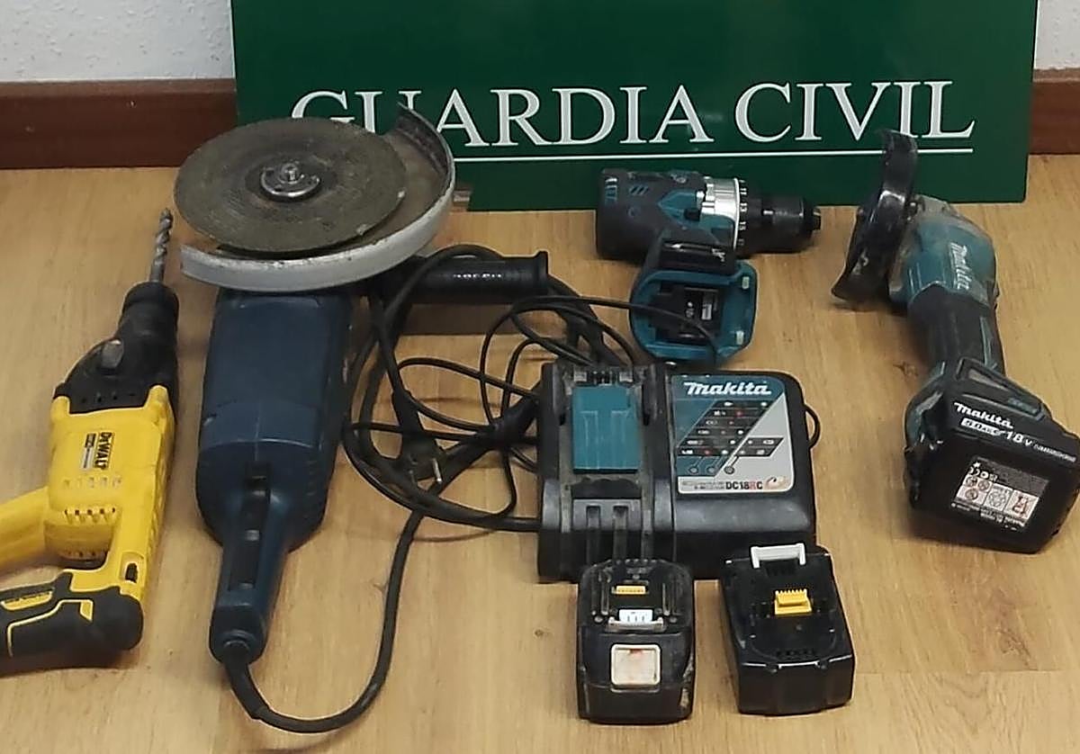 Herramientas industriales recuperadas por la Guardia Civil.