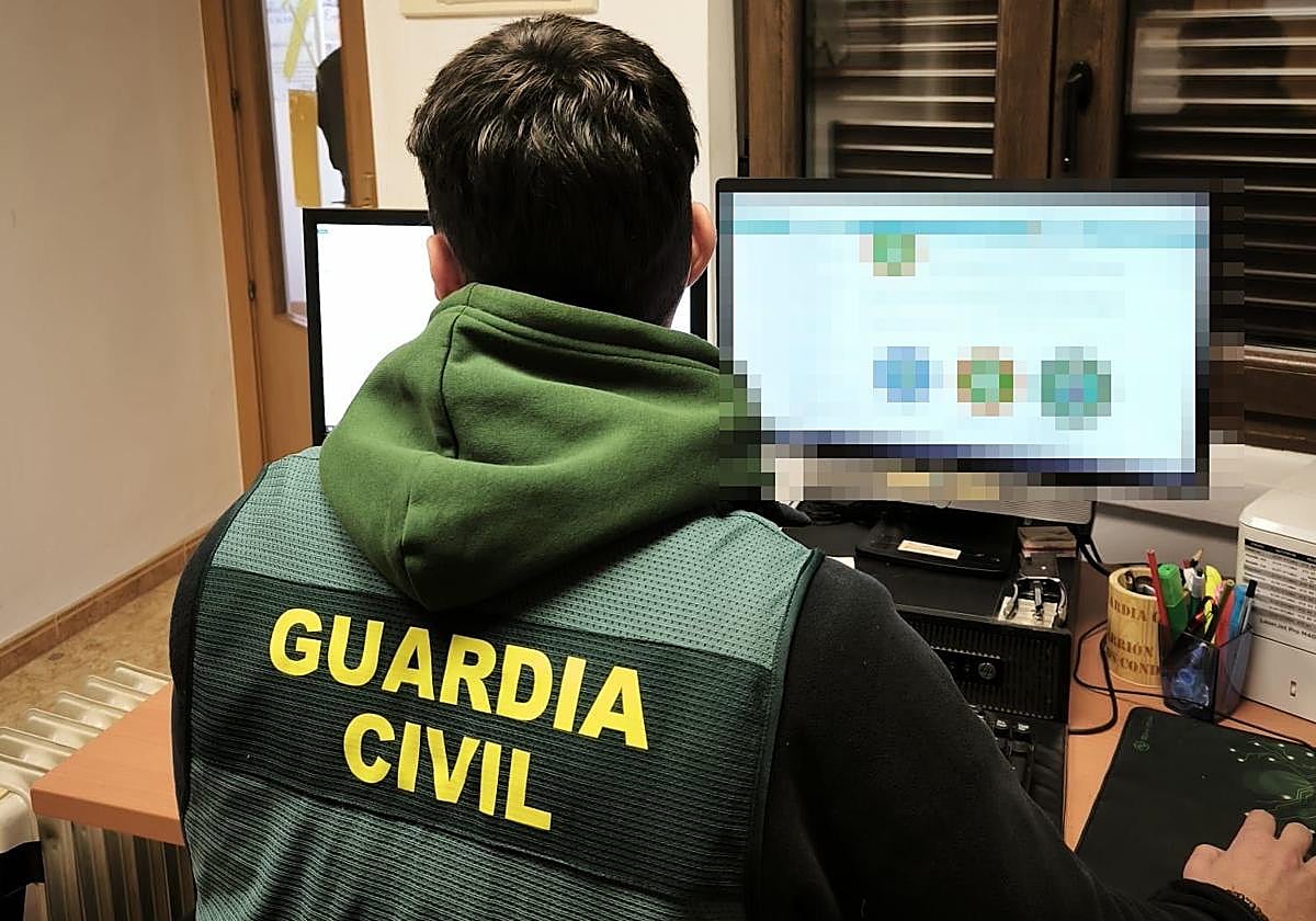 Imagen de archivo de un agente de la Guardia Civil.