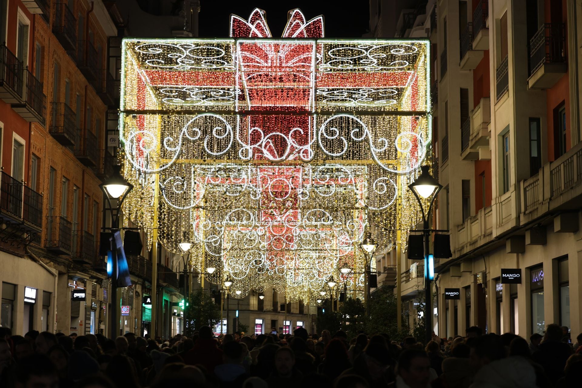 Las imágenes del encendido de las luces de Navidad en Valladolid