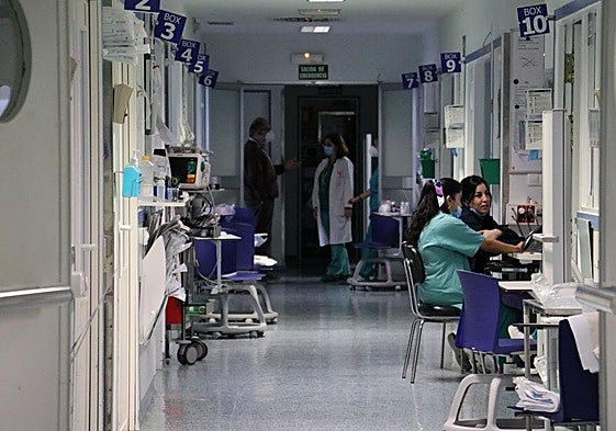 Uno de los pasillos del Hospital Clínico Universitario de Valladolid.