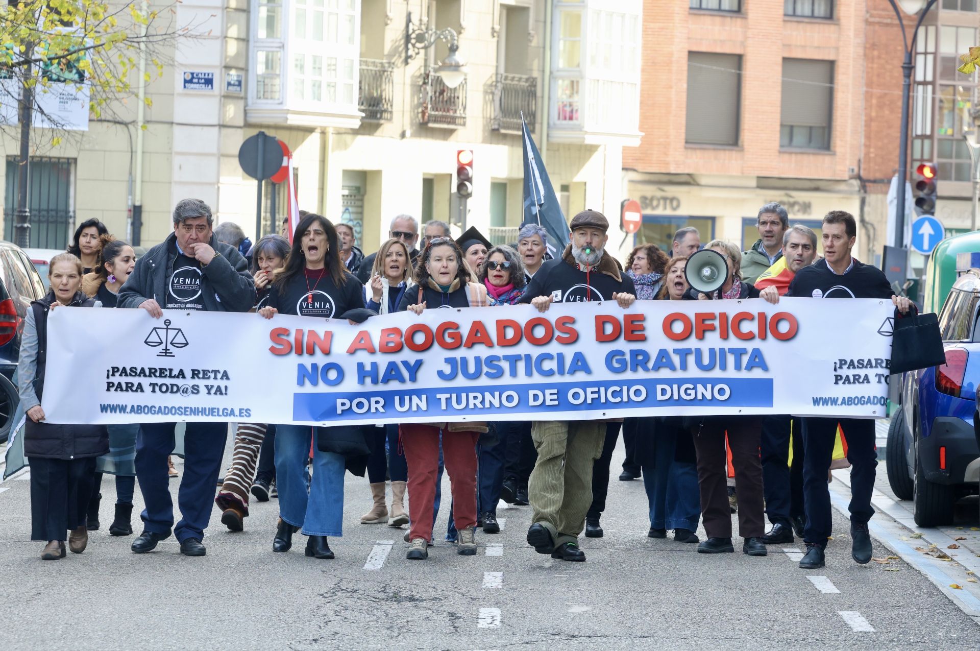 Las imágenes de la protesta de los abogados de turno en Valladolid