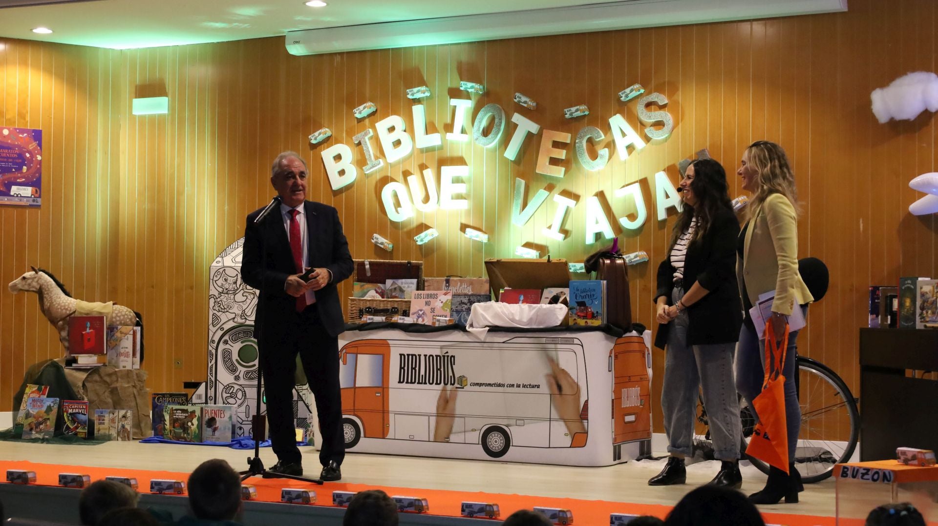 Así es el XI Maratón de Cuentos de la Biblioteca de Palencia