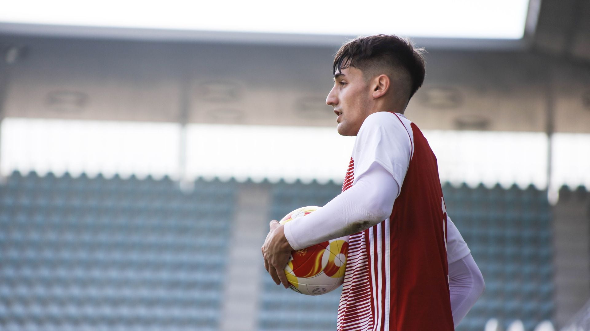 Eusebio Sacristán vuelve a los banquillos con derrota en su debut con Castilla y León