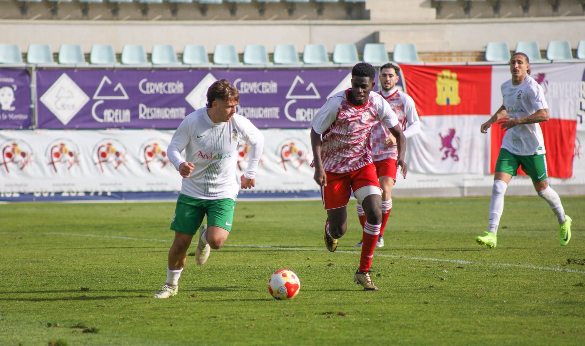 Eusebio Sacristán vuelve a los banquillos con derrota en su debut con Castilla y León