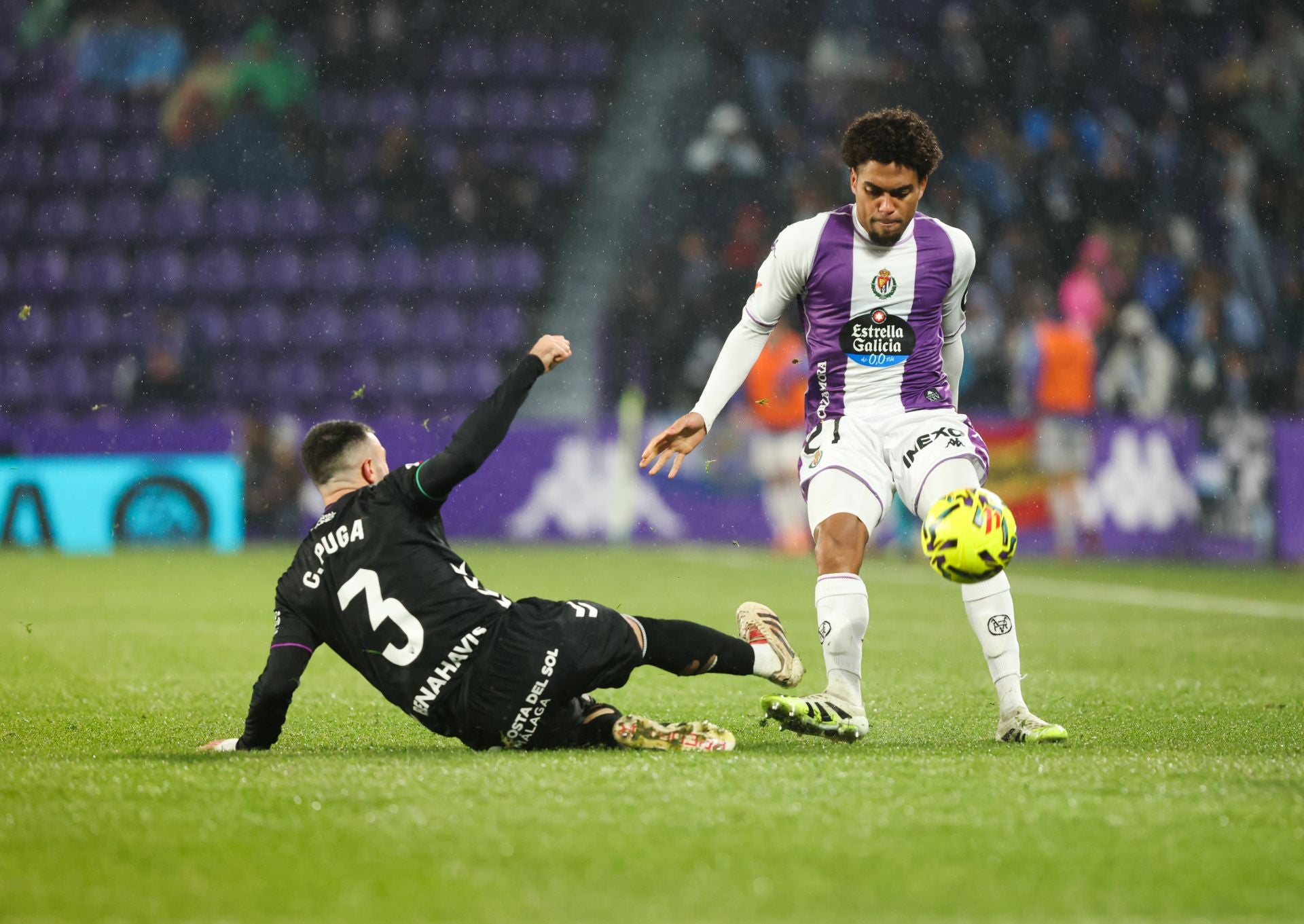 El partido del Real Valladolid contra el Málaga, en imágenes