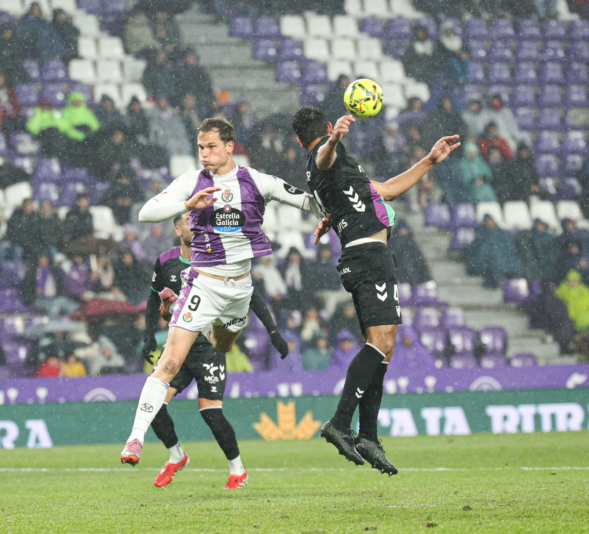 El partido del Real Valladolid contra el Málaga, en imágenes