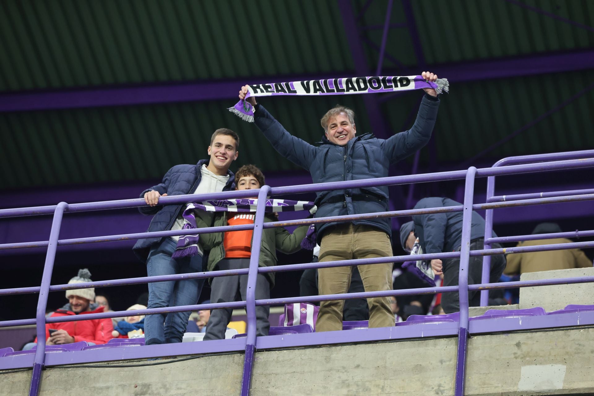 Búscate en la grada del estadio José Zorrilla (2/4)