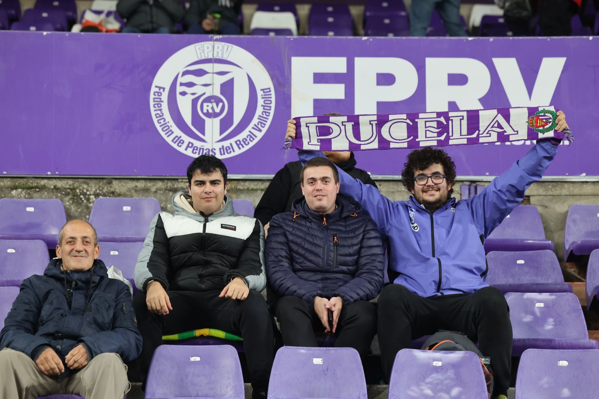 Búscate en la grada del estadio José Zorrilla (3/4)