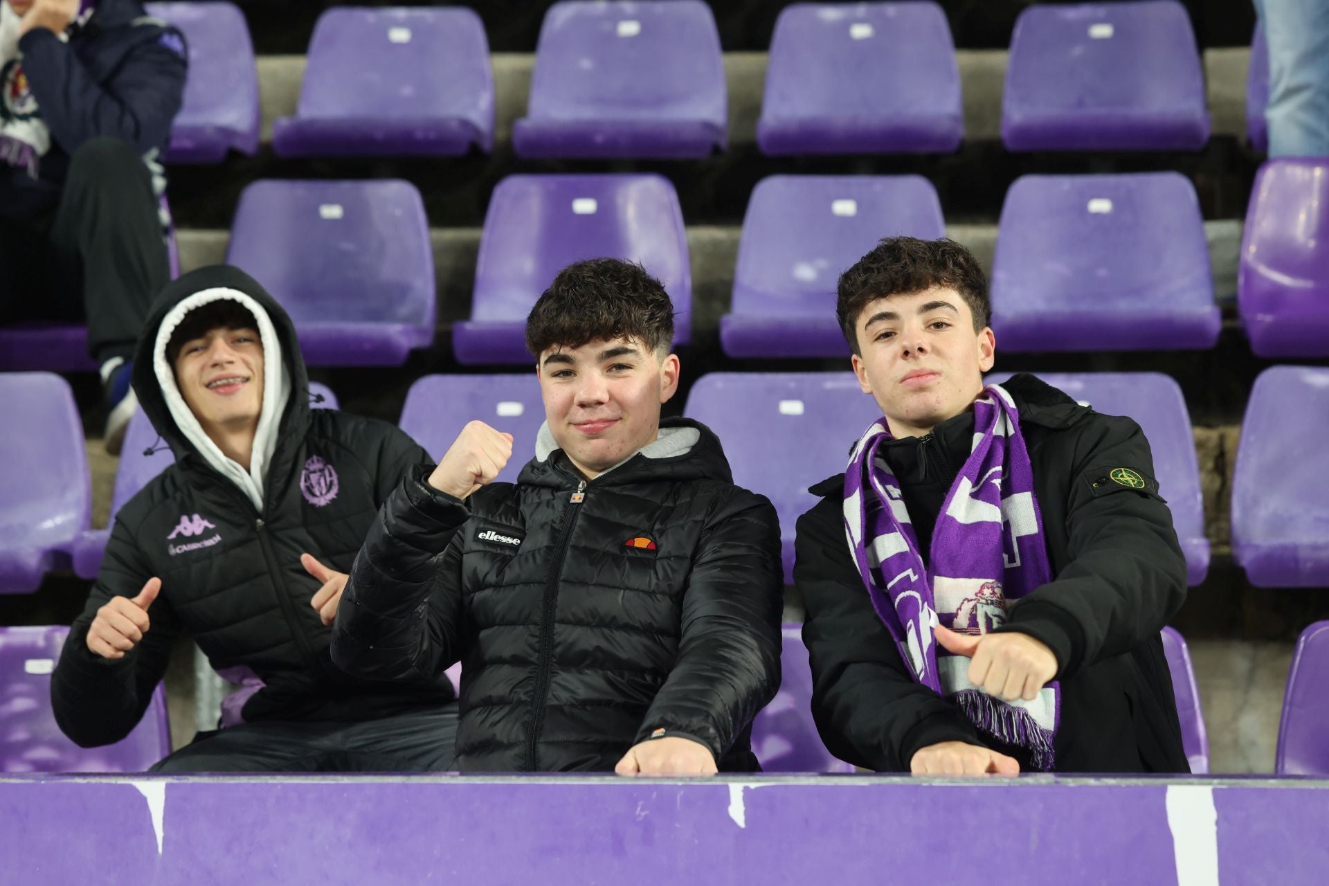 Búscate en la grada del estadio José Zorrilla (3/4)
