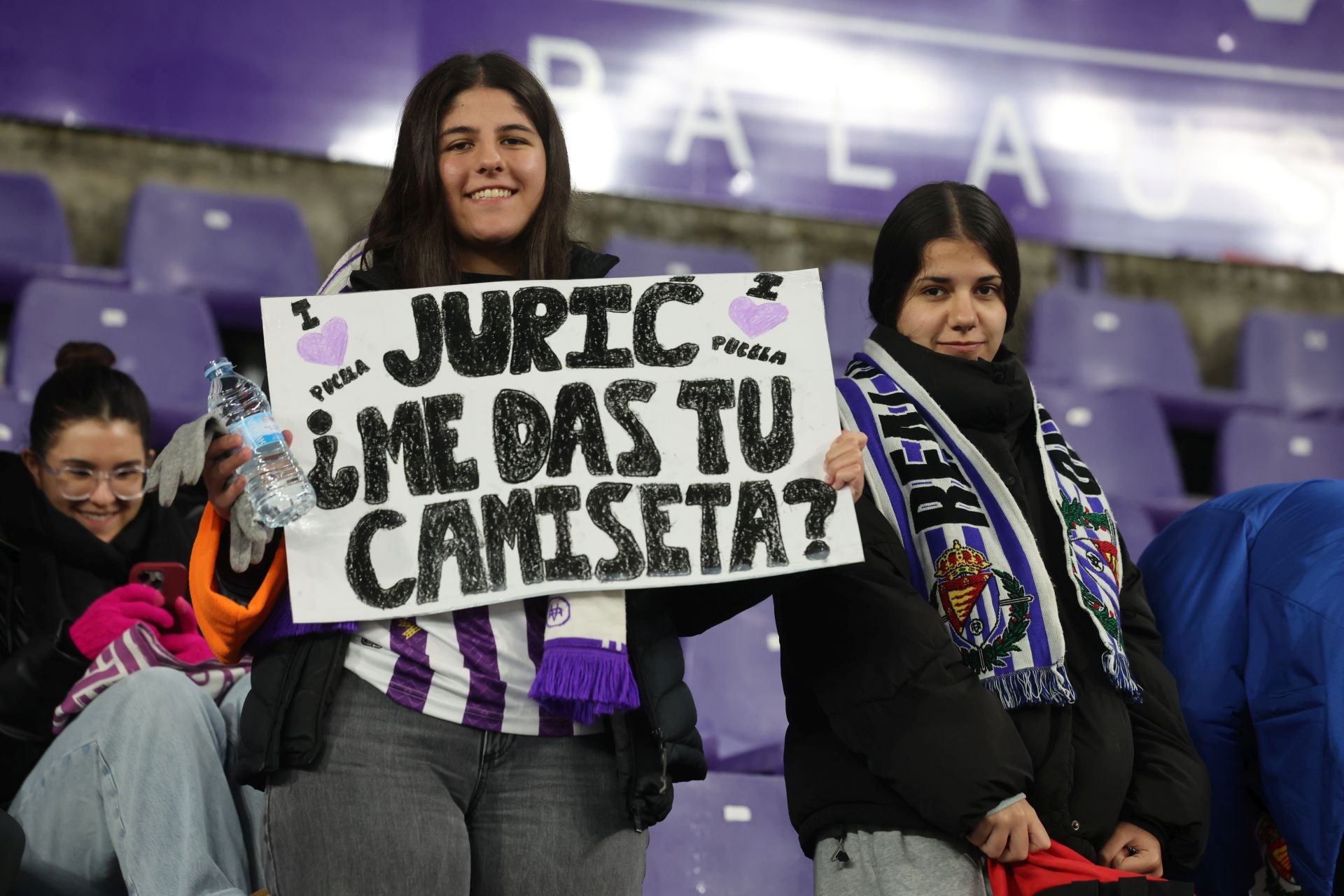 Búscate en la grada del estadio José Zorrilla (3/4)