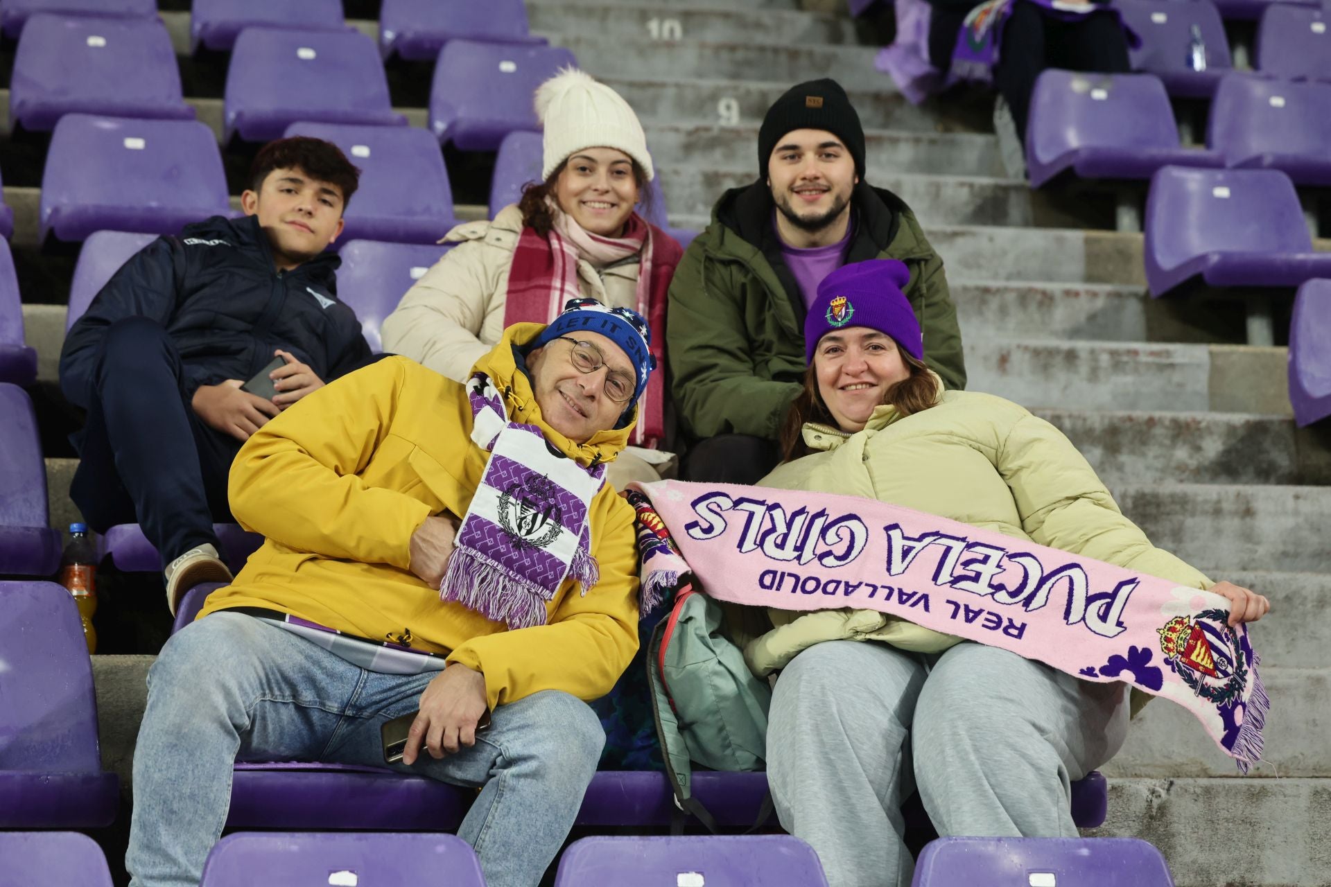 Búscate en la grada del estadio José Zorrilla (3/4)