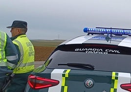 Agentes de la Guardia Civil de Tráfico.