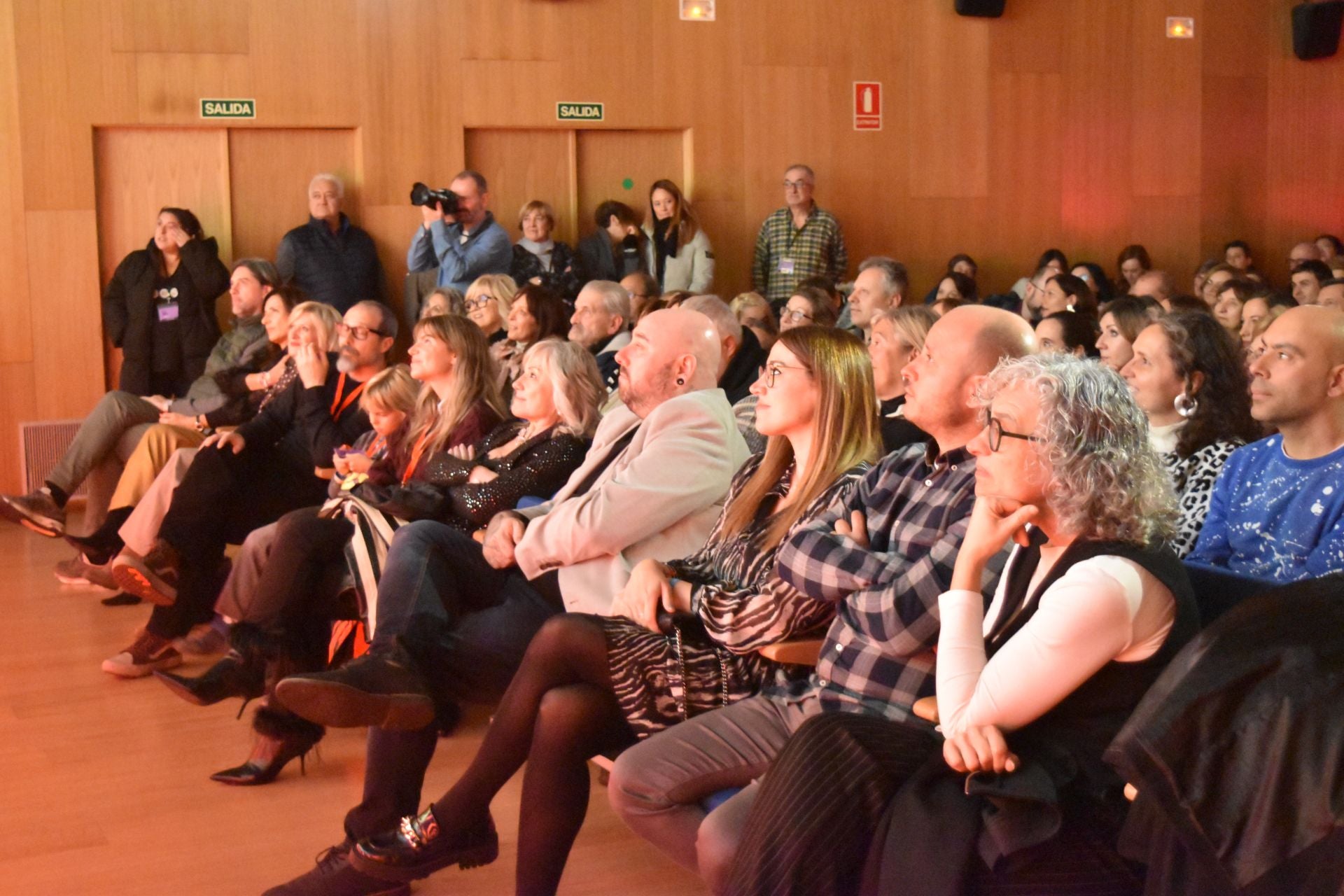 Aguilar se rinde a Luis Zahera