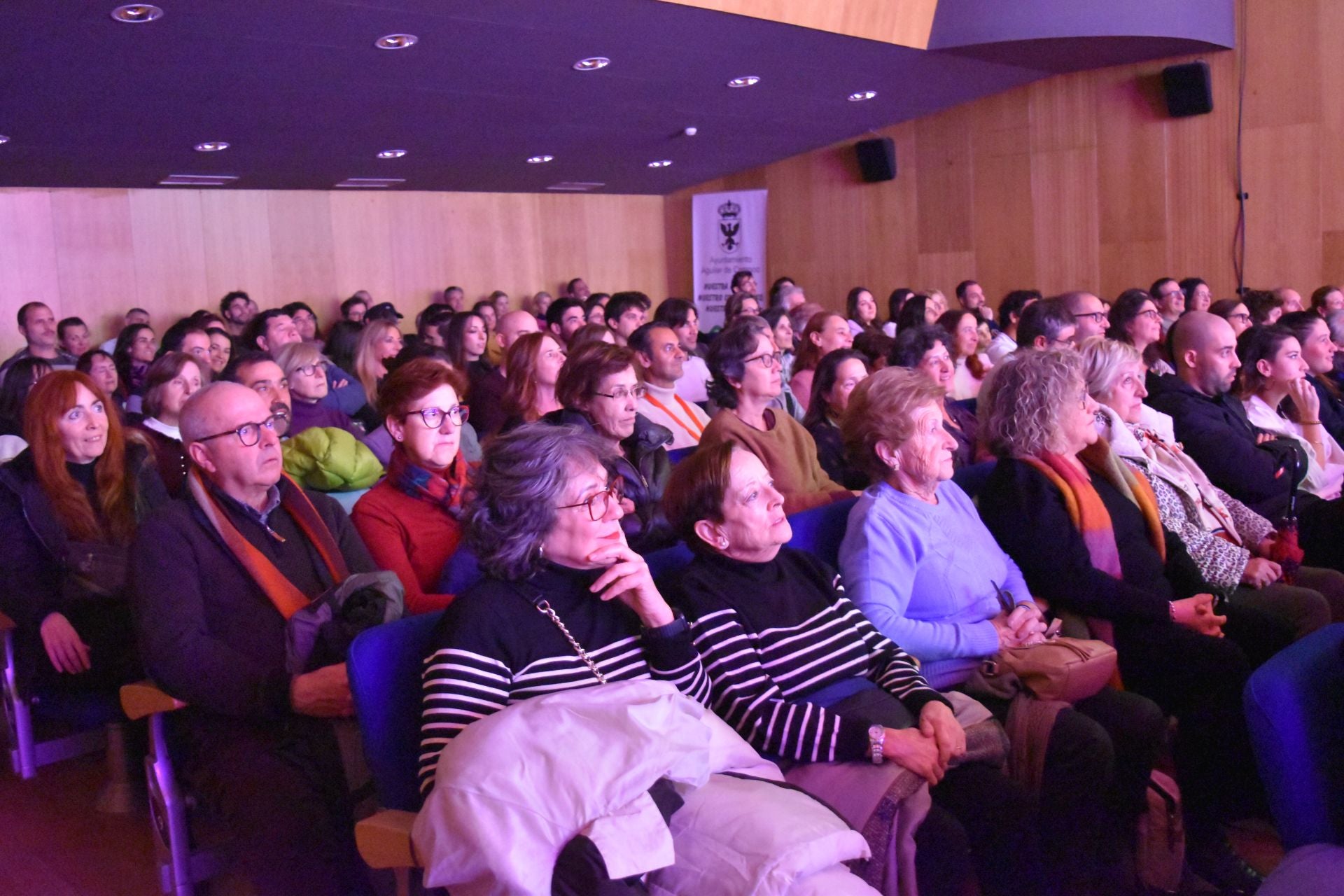 Aguilar se rinde a Luis Zahera