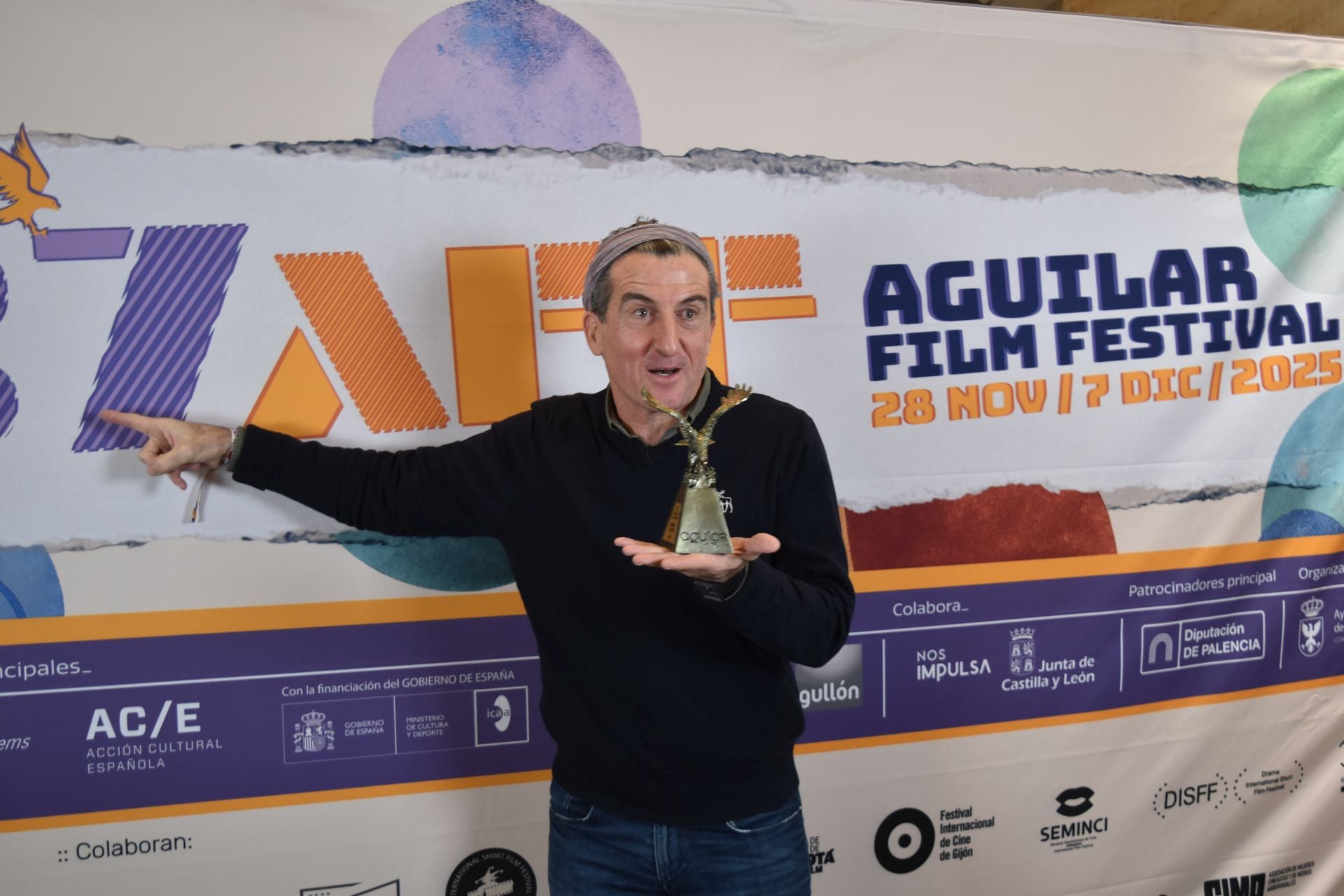 Aguilar se rinde a Luis Zahera