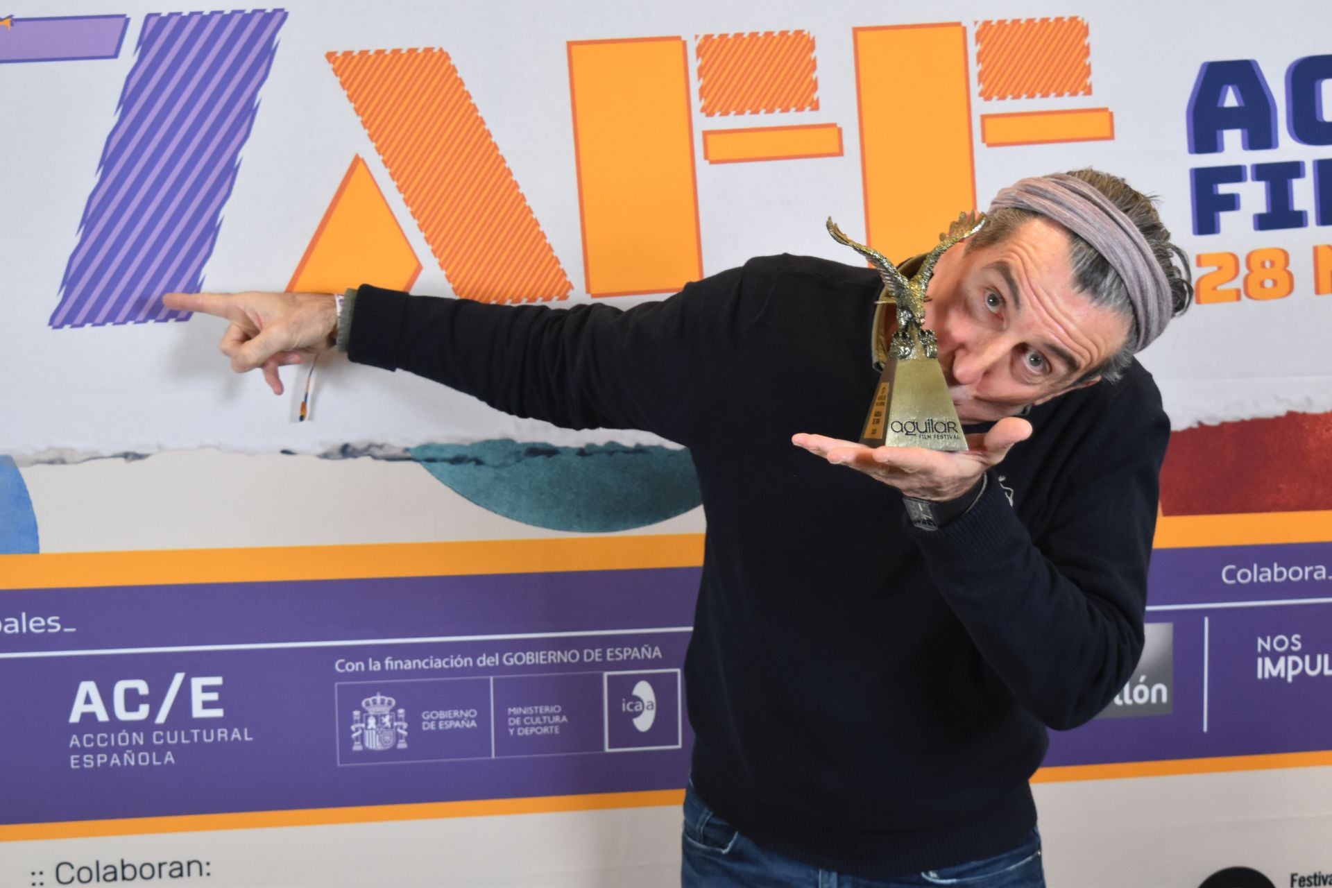 Aguilar se rinde a Luis Zahera